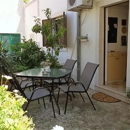 Dimic Apartman Supetar