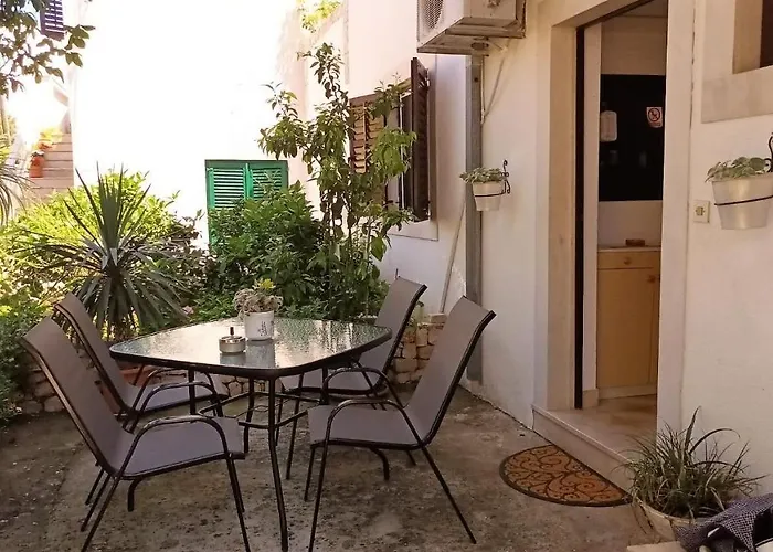 Dimic Διαμέρισμα Supetar